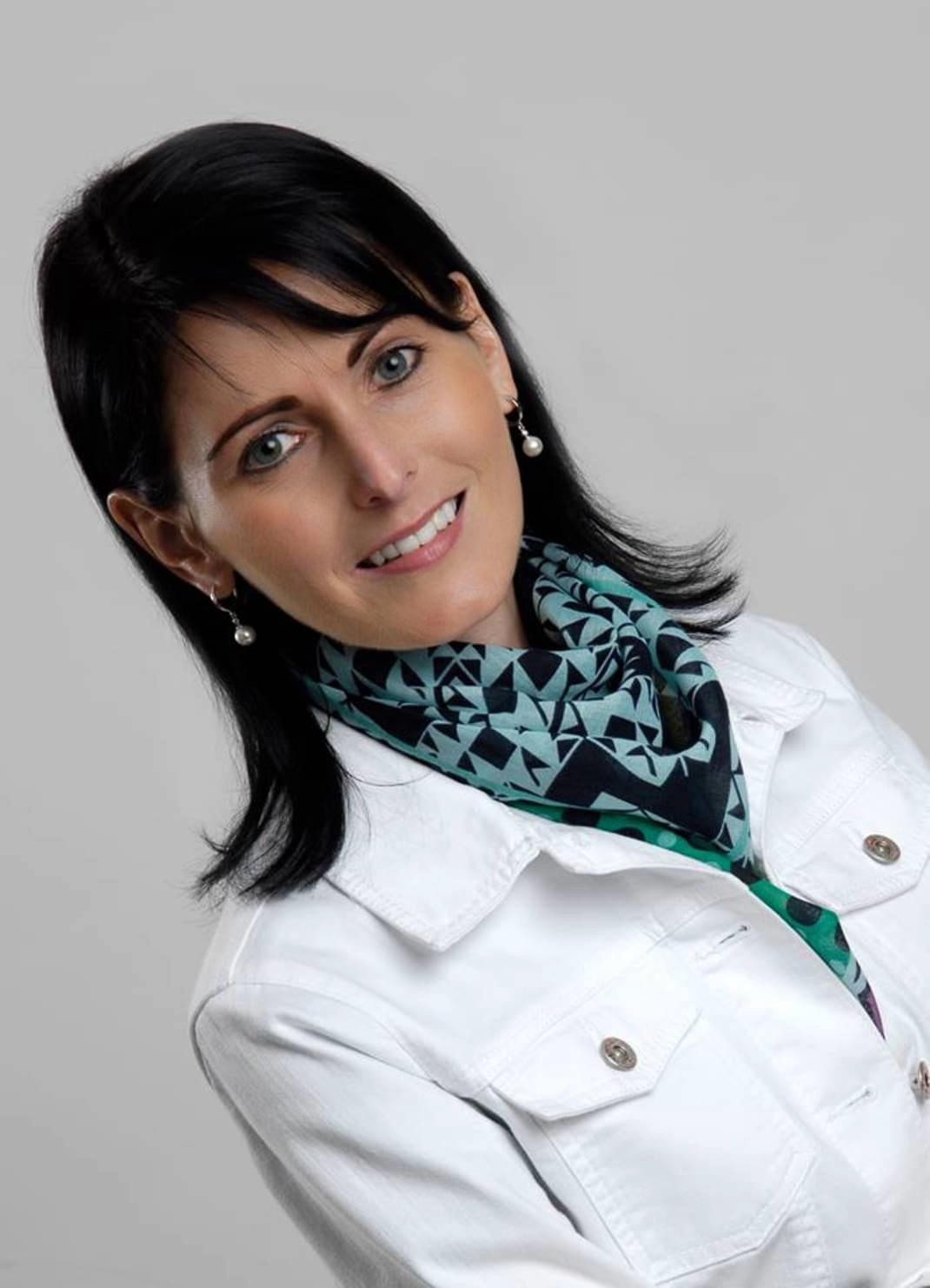 Ms Ellen Klug