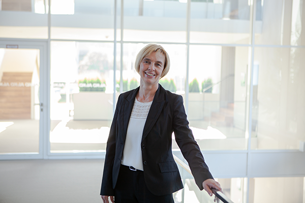 Frau Lucia Eberhard